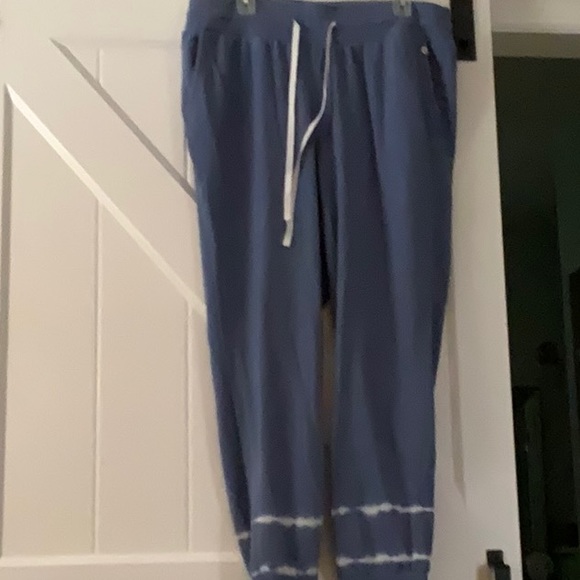 LIVI by Lane Bryant Hoodie/jogger set.  Hoodie size 22/24, joggers size 14/16 - Picture 4 of 5